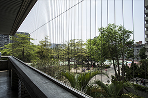 JS隱形鐵窗搭配警報器提供防盜功能