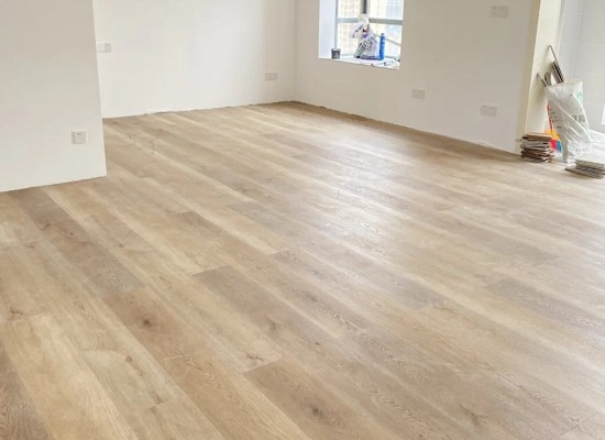 豐原超耐磨地板客廳鋪設案例