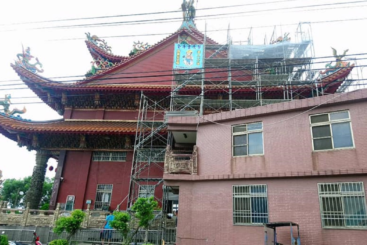 JS鷹架為台中大型建案提供的穩固可靠鷹架全貌