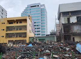 俊哥拆除強調施工安全第一