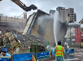 俊哥拆除貫徹責任施工理念